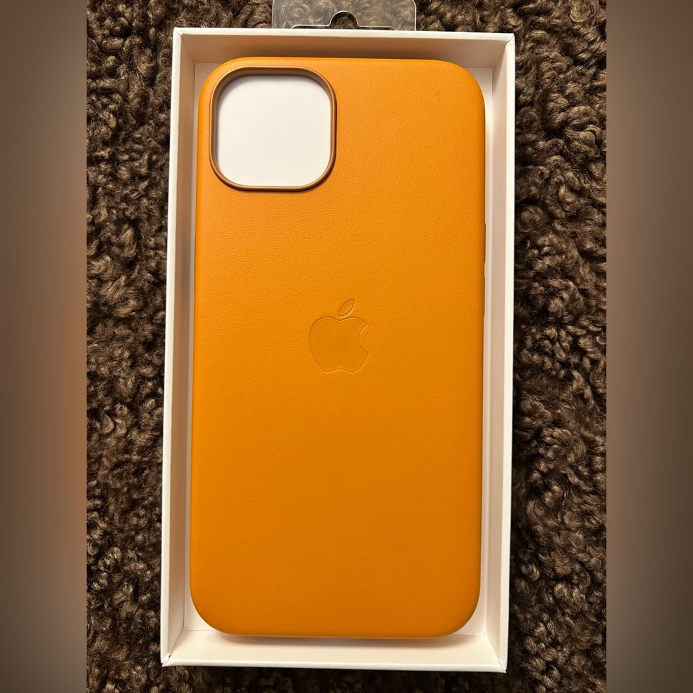 Apple iPhone 13 Leather Case with MagSafe - Golden Brown